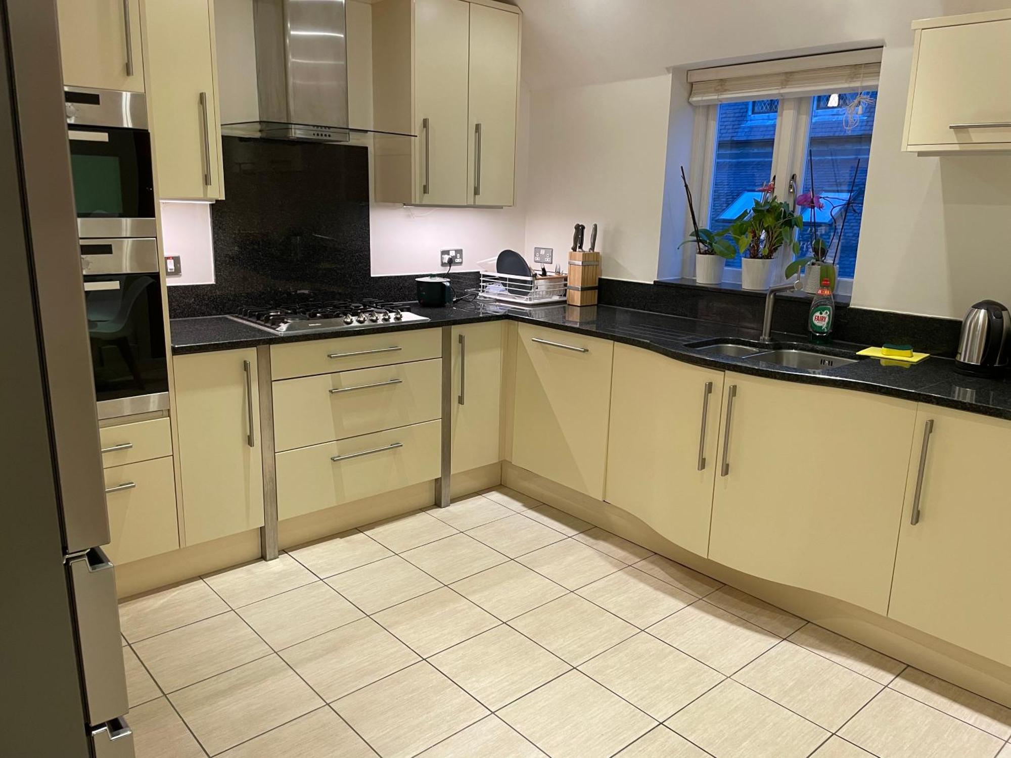 Top Floor En-Suite Double Bedrooms With Great View Of Windsor Castle & Free Parking Dış mekan fotoğraf