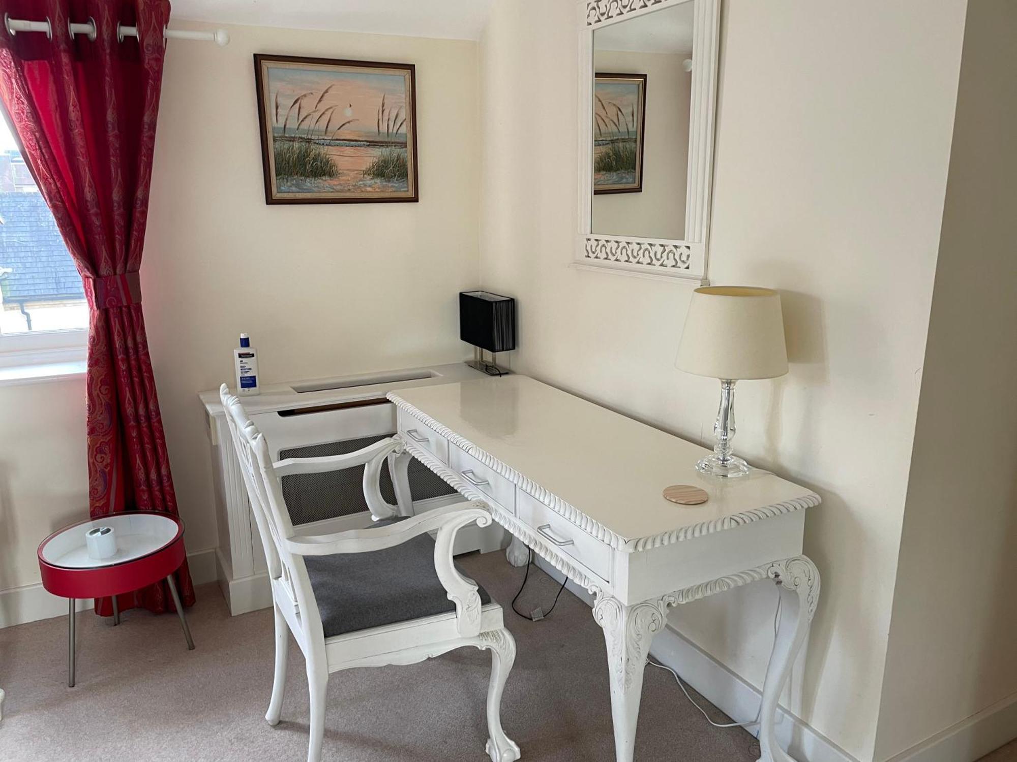 Top Floor En-Suite Double Bedrooms With Great View Of Windsor Castle & Free Parking Dış mekan fotoğraf