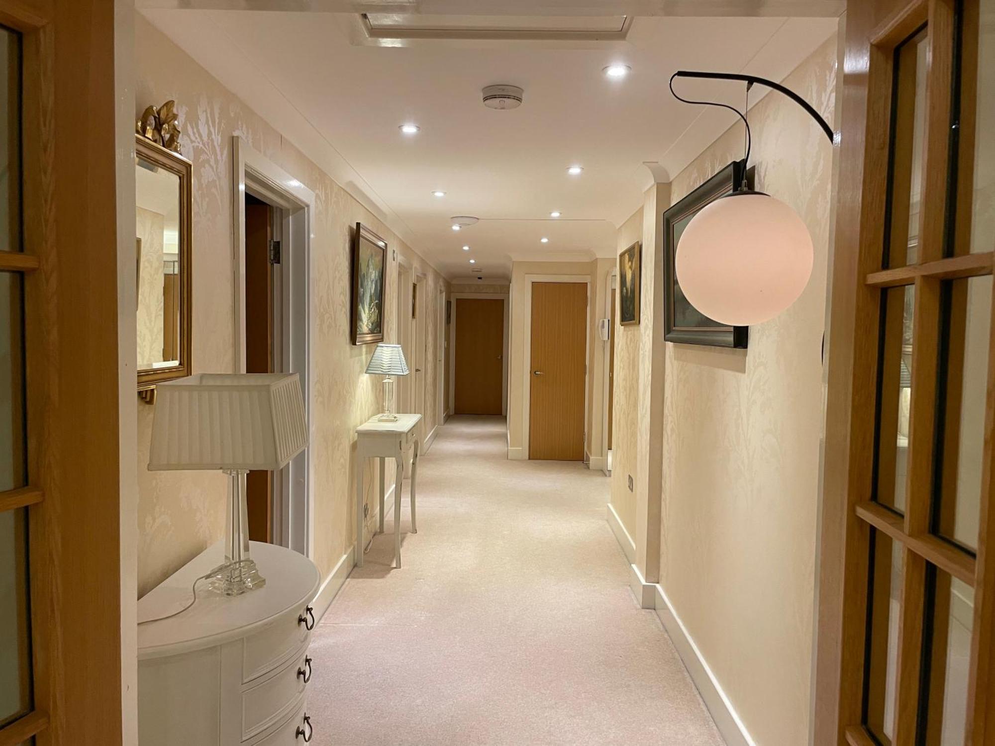 Top Floor En-Suite Double Bedrooms With Great View Of Windsor Castle & Free Parking Dış mekan fotoğraf