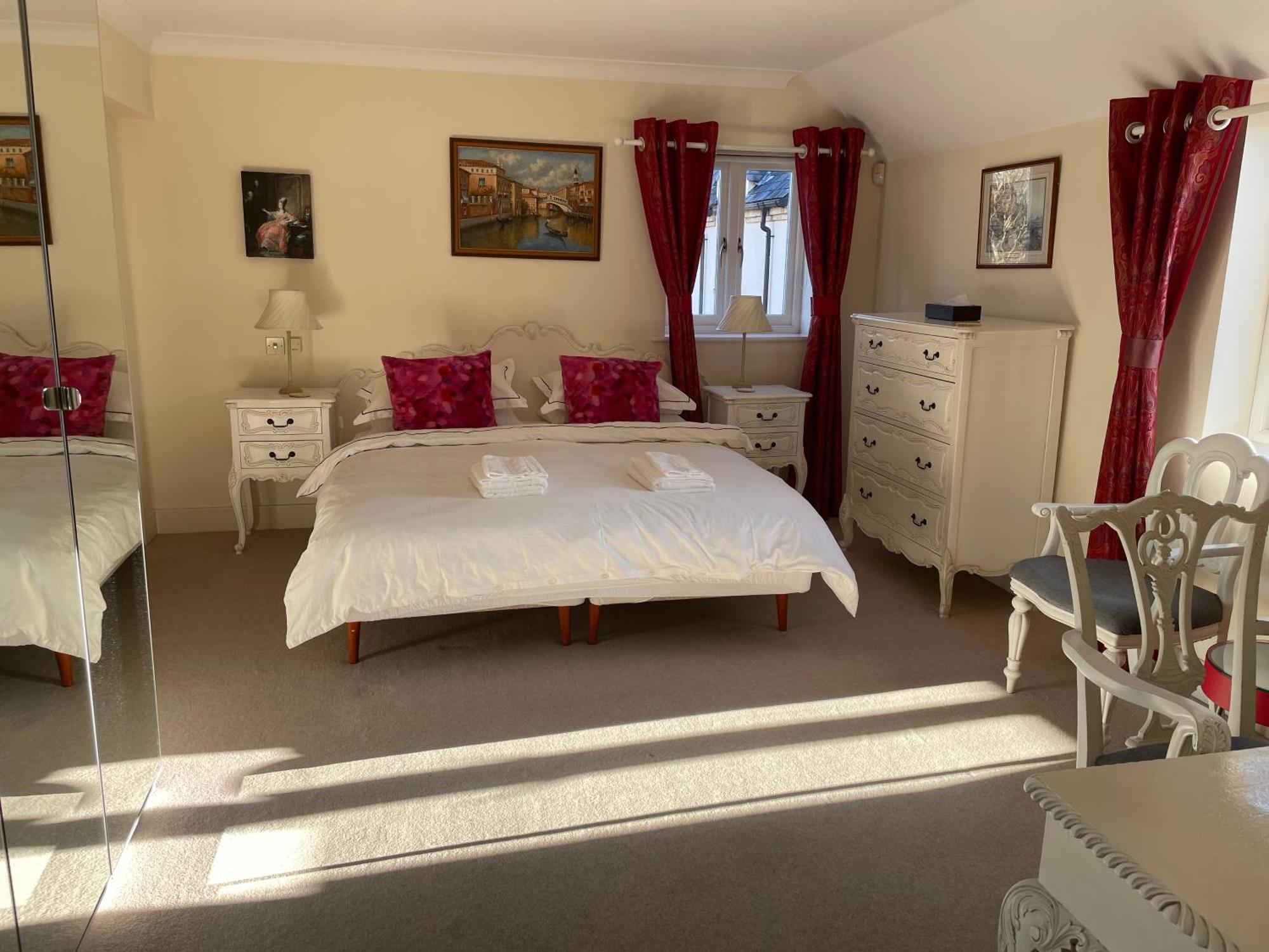 Top Floor En-Suite Double Bedrooms With Great View Of Windsor Castle & Free Parking Dış mekan fotoğraf