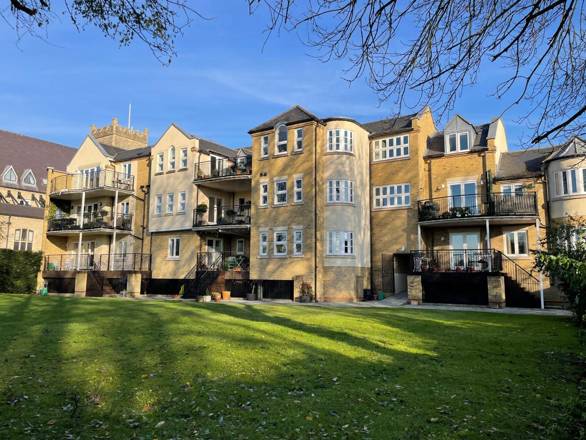 Top Floor En-Suite Double Bedrooms With Great View Of Windsor Castle & Free Parking Dış mekan fotoğraf