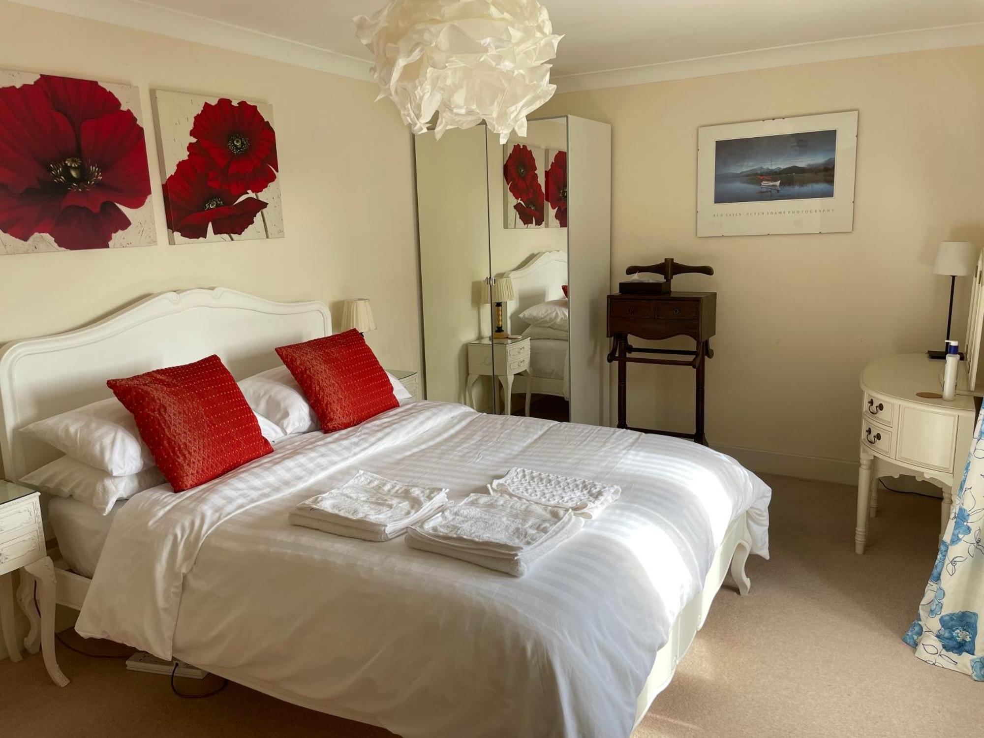 Top Floor En-Suite Double Bedrooms With Great View Of Windsor Castle & Free Parking Dış mekan fotoğraf