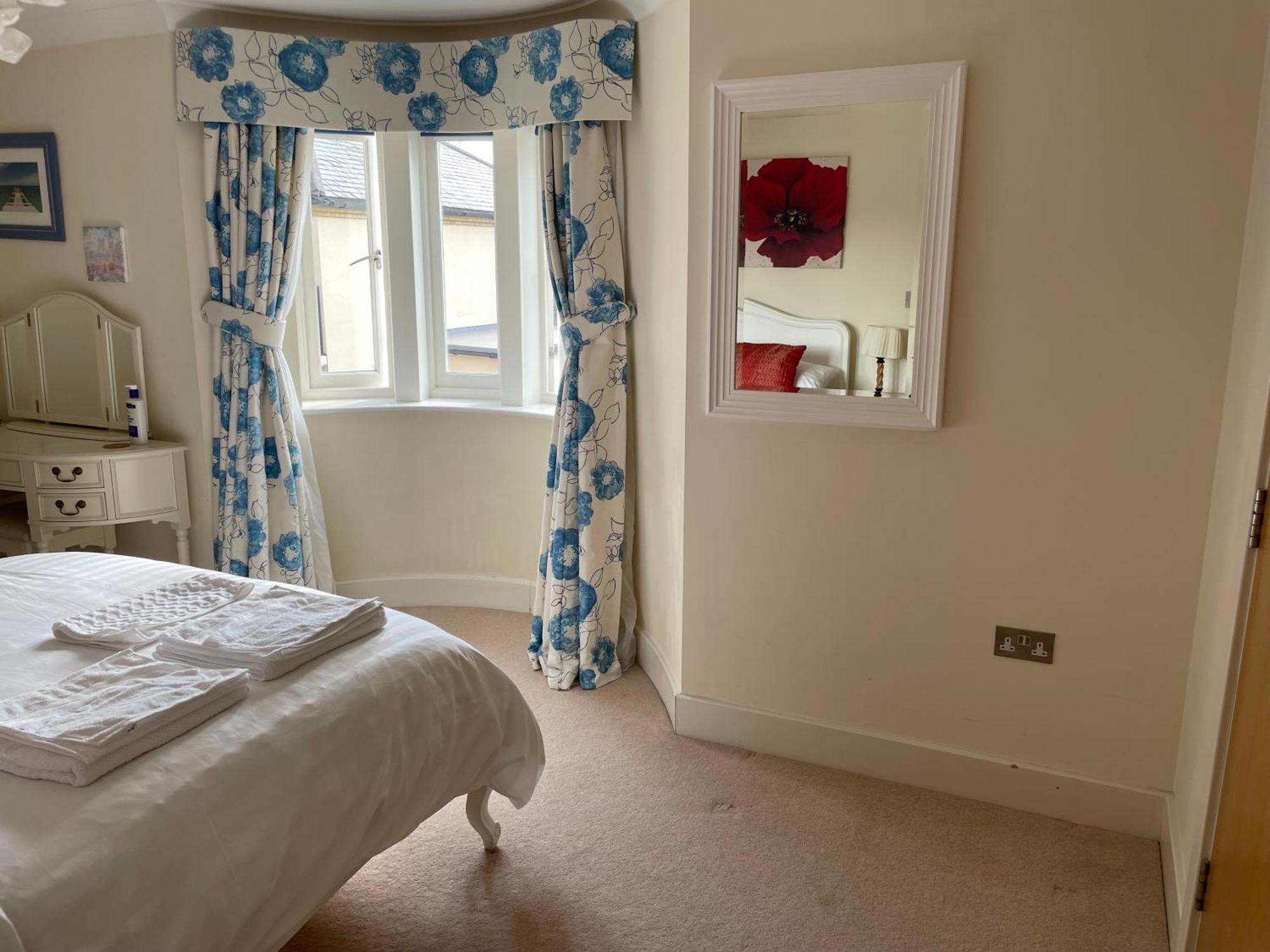 Top Floor En-Suite Double Bedrooms With Great View Of Windsor Castle & Free Parking Dış mekan fotoğraf