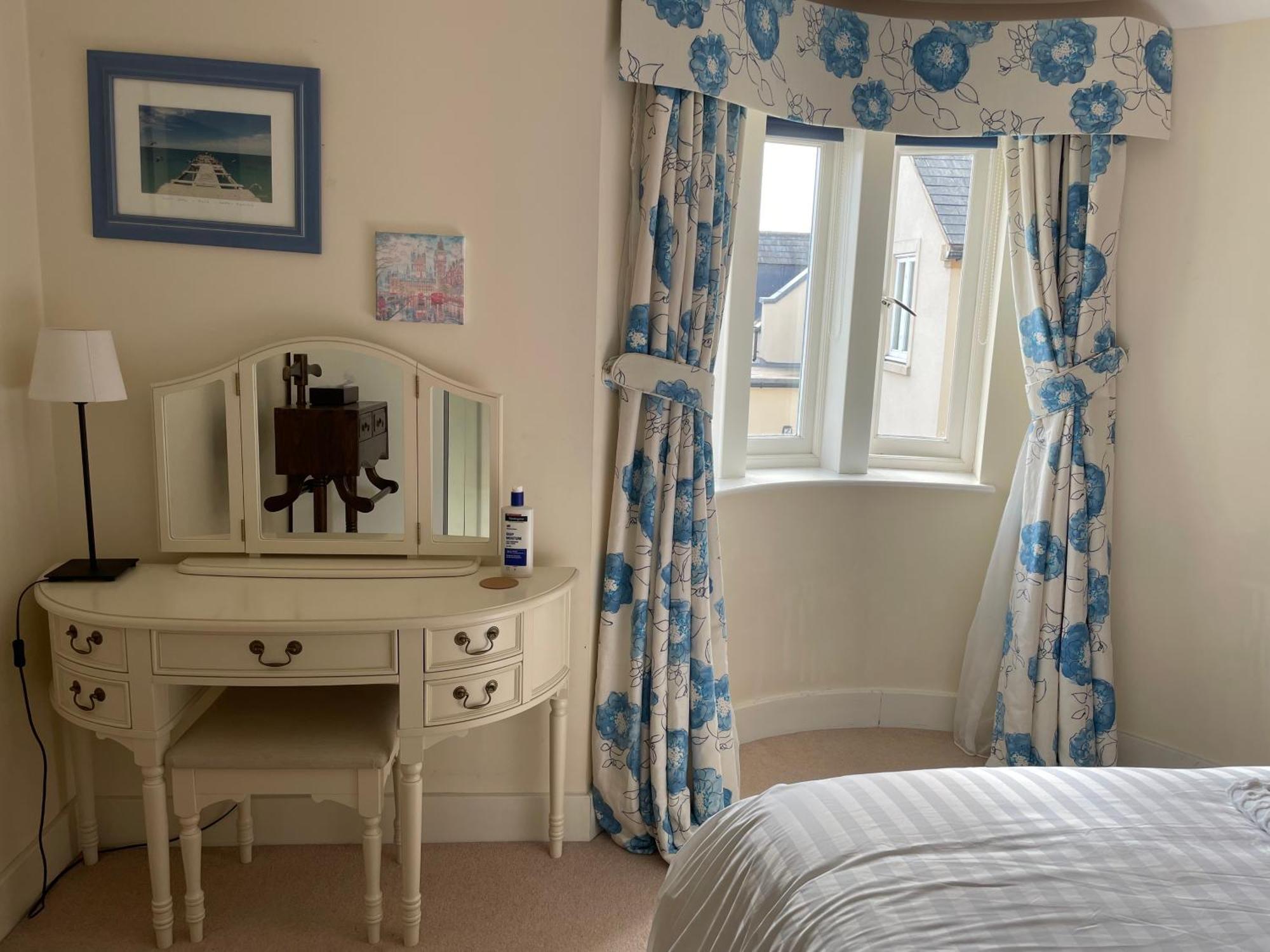 Top Floor En-Suite Double Bedrooms With Great View Of Windsor Castle & Free Parking Dış mekan fotoğraf