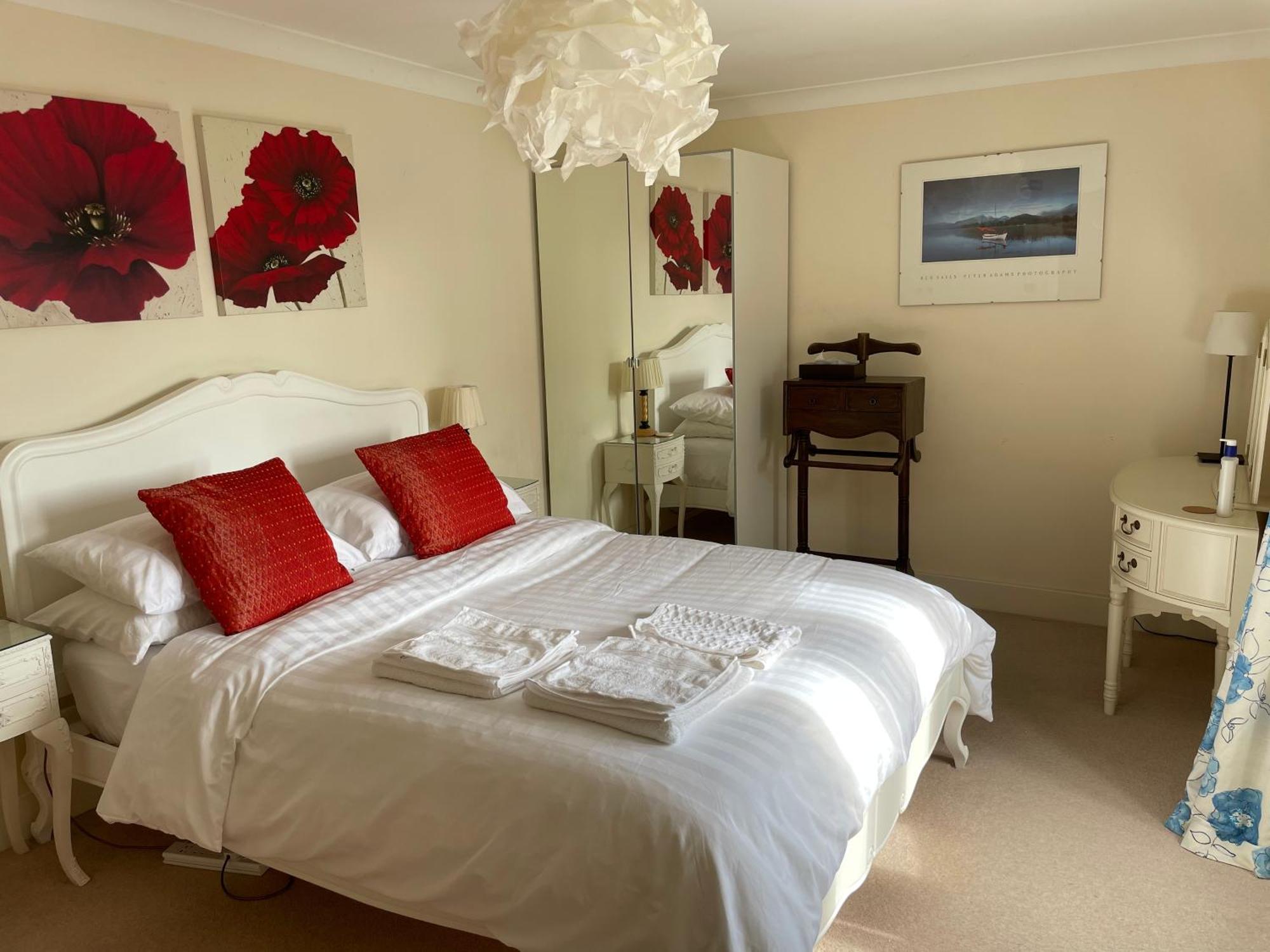 Top Floor En-Suite Double Bedrooms With Great View Of Windsor Castle & Free Parking Dış mekan fotoğraf