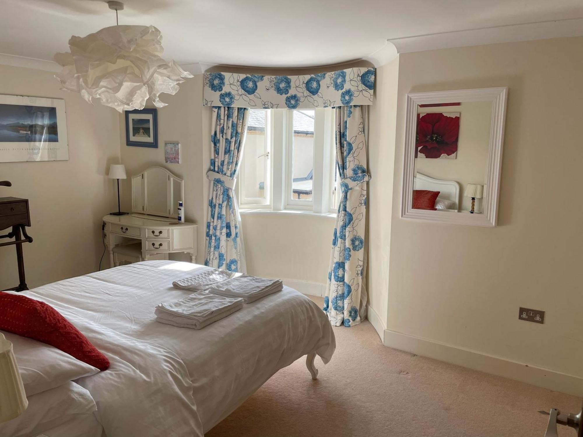 Top Floor En-Suite Double Bedrooms With Great View Of Windsor Castle & Free Parking Dış mekan fotoğraf